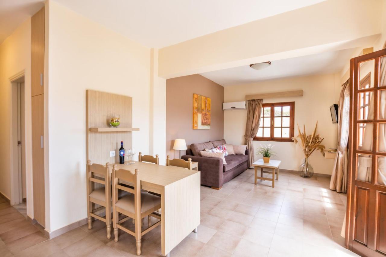 קרפאטוס Aphrodite Luxury Studios & Apartments מראה חיצוני תמונה