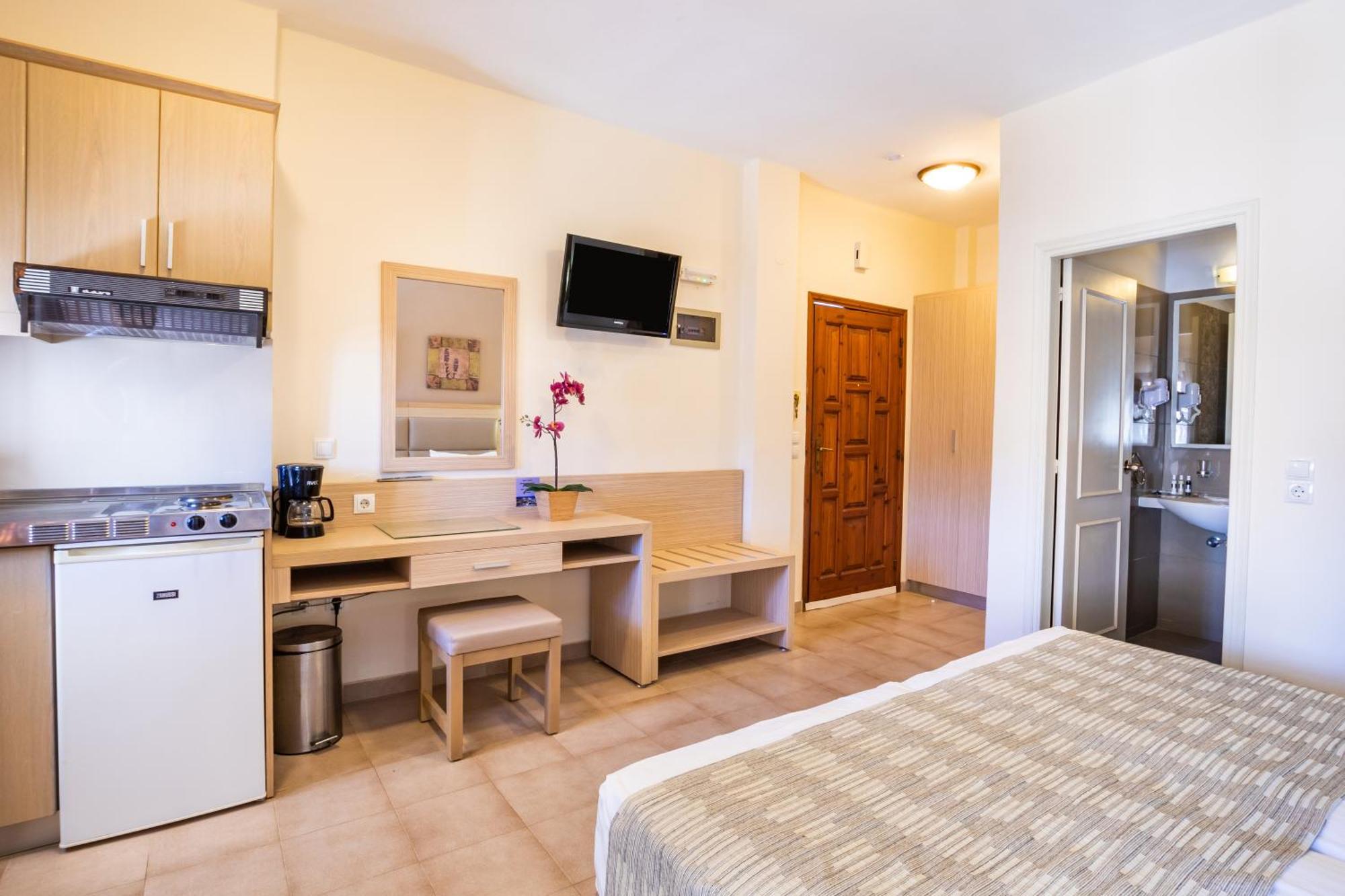 קרפאטוס Aphrodite Luxury Studios & Apartments מראה חיצוני תמונה